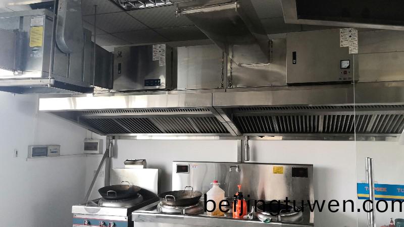 深圳(zhen)某(mou)餐(can)飲廚房通風(feng)排(pai)煙(yan)工(gong)程案例見證(zheng)