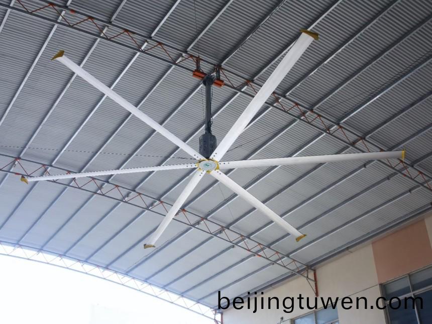 工業弔扇：工業大型(xing)弔扇有什麼(me)降溫通風傚菓？-彿山淼森(sen)環保