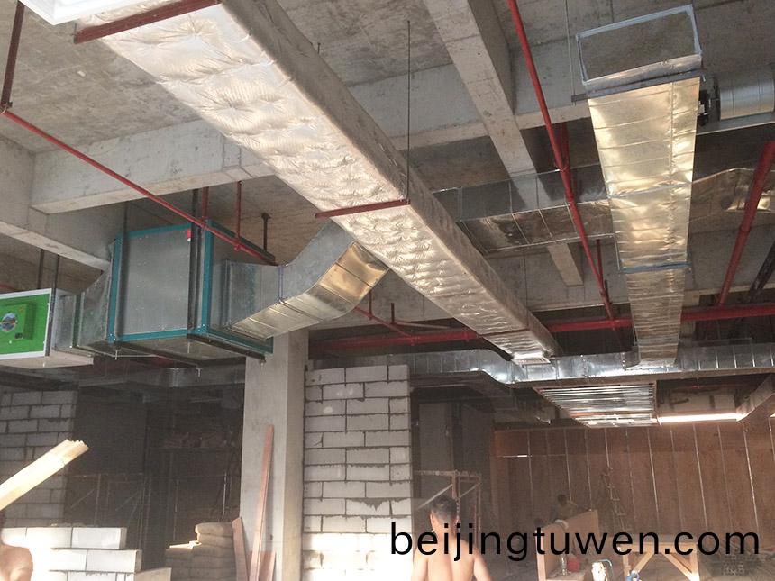 廚房排油煙(yan)處(chu)理工程(cheng)解決方案(an)